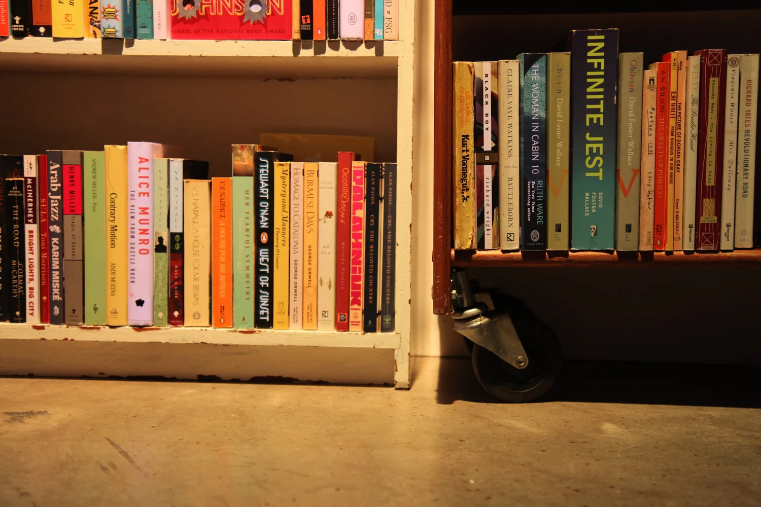 Cricket Books and the Reading Room, photograph 11